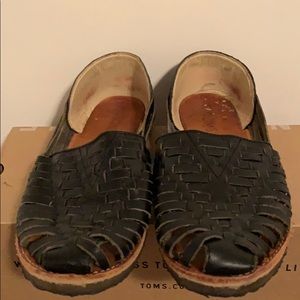 Toms Huarache genuine leather sandals